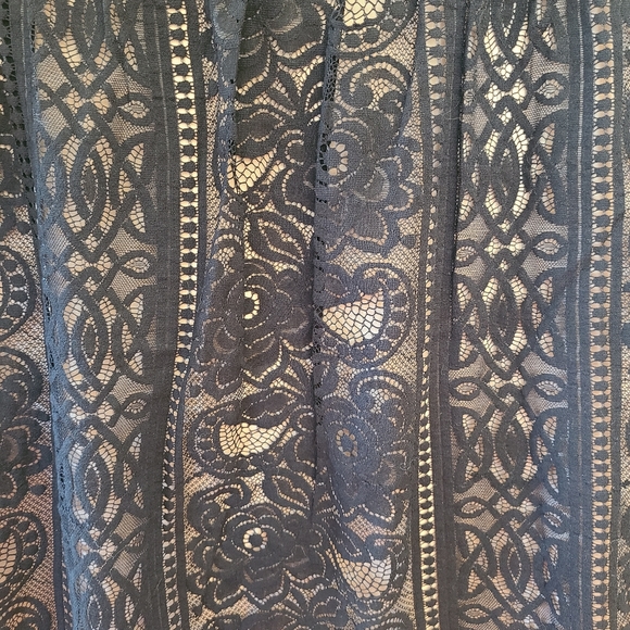 Xhilaration lace skirt - Picture 4 of 4